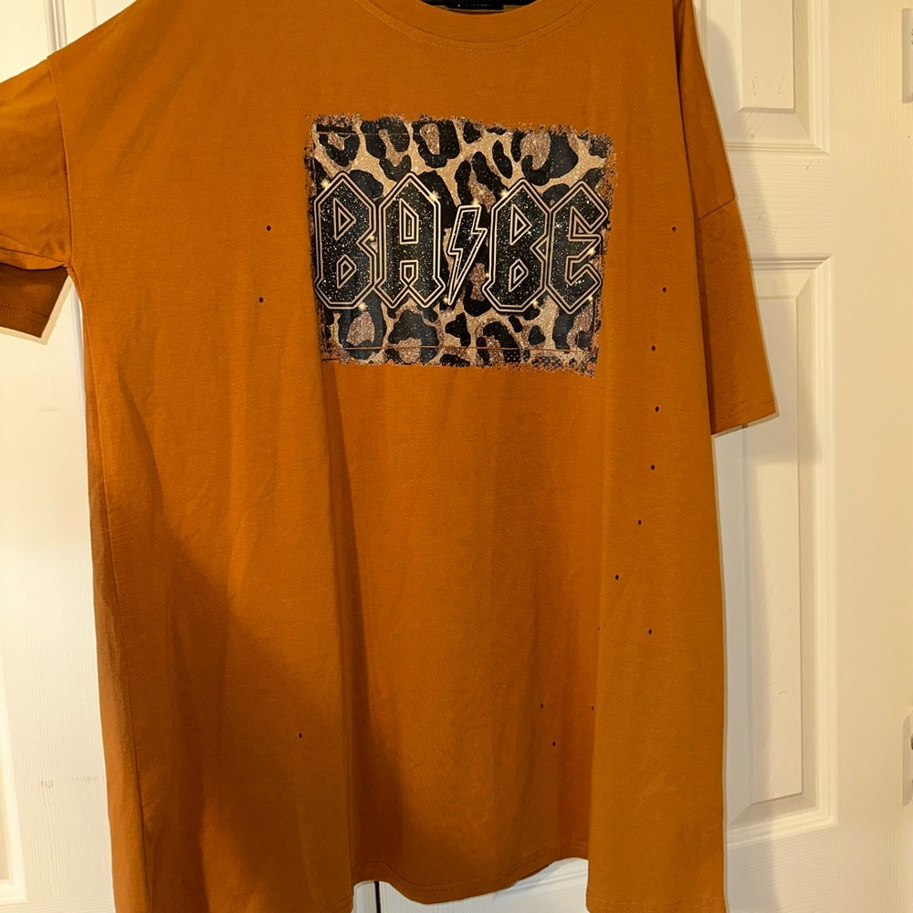 Graphic T-Shirt with Leopard Print
